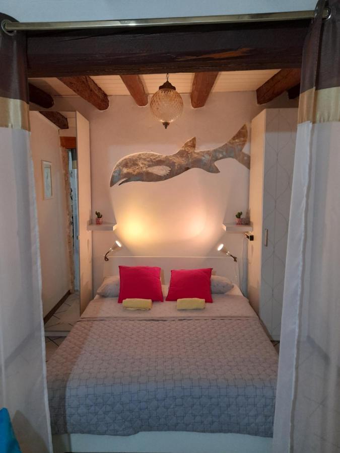 Apartment The Old House Vrsar Bagian luar foto